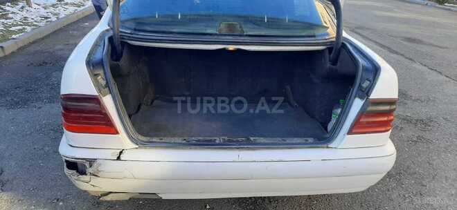 Mercedes E 290 1997, 310,000 km - 2.9 l - Qazax