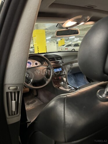 Mercedes E 240 2004, 224,000 km - 2.6 l - Gəncə