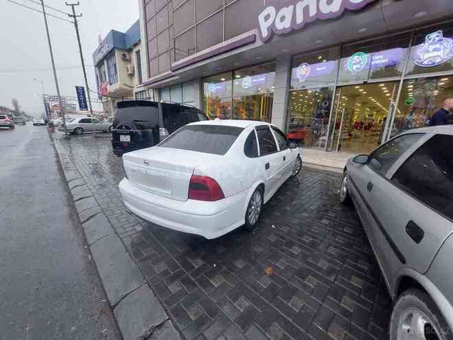 Opel Vectra 2000, 250,000 km - 2.0 л - Bakı