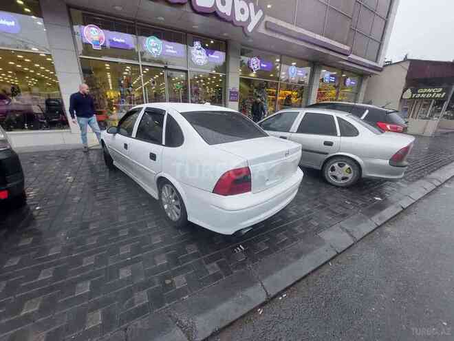 Opel Vectra 2000, 250,000 km - 2.0 л - Bakı