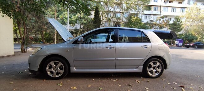 Toyota Corolla 2004, 365,555 km - 1.4 l - Bakı