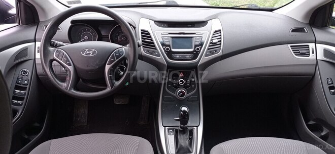 Hyundai Elantra 2015, 145,000 km - 1.8 л - Bakı