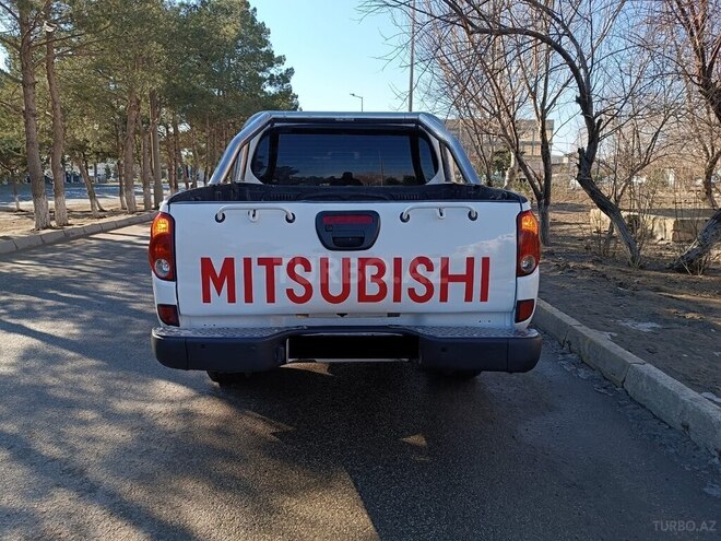 Mitsubishi L200 2008, 370,000 km - 2.5 l - Bakı