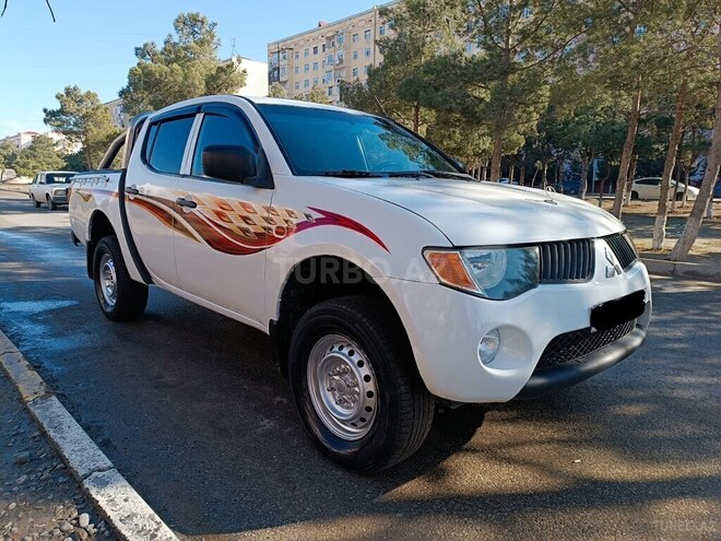Mitsubishi L200 2008, 370,000 km - 2.5 l - Bakı