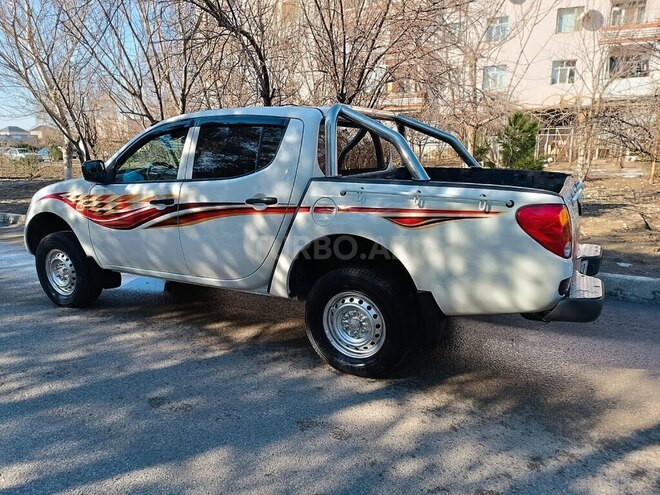 Mitsubishi L200 2008, 370,000 km - 2.5 l - Bakı