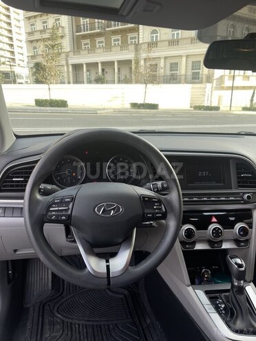 Hyundai Elantra 2018, 133,576 km - 2.0 l - Bakı