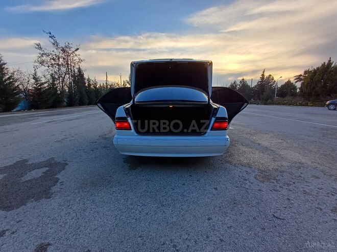 Mercedes E 270 2000, 640,730 km - 2.7 l - Sabirabad