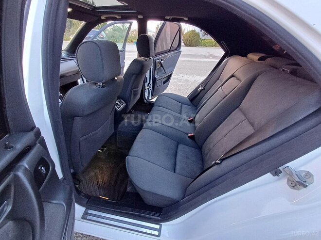 Mercedes E 270 2000, 640,730 km - 2.7 l - Sabirabad