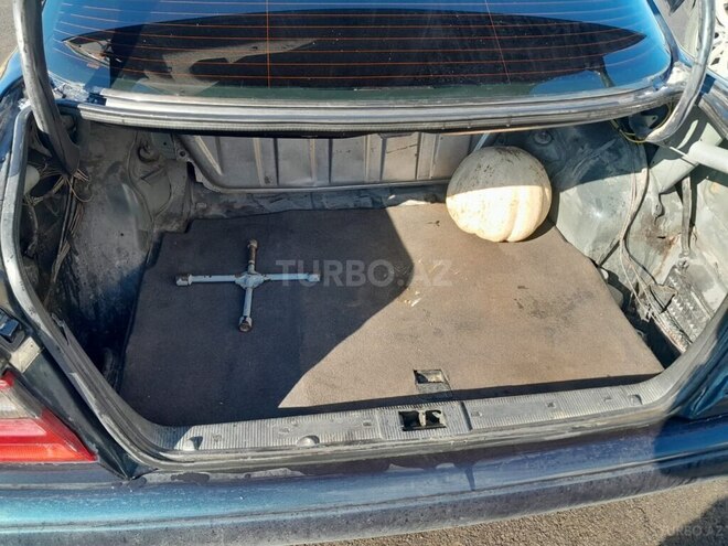 Mercedes E 230 1996, 390,000 km - 2.3 л - Xırdalan
