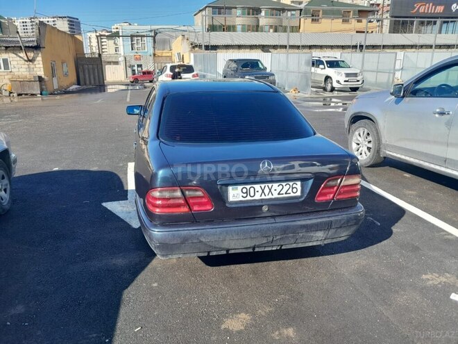 Mercedes E 230 1996, 390,000 km - 2.3 л - Xırdalan