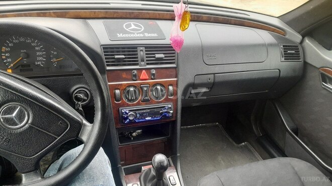 Mercedes C 180 1996, 256,000 km - 1.8 l - Sumqayıt