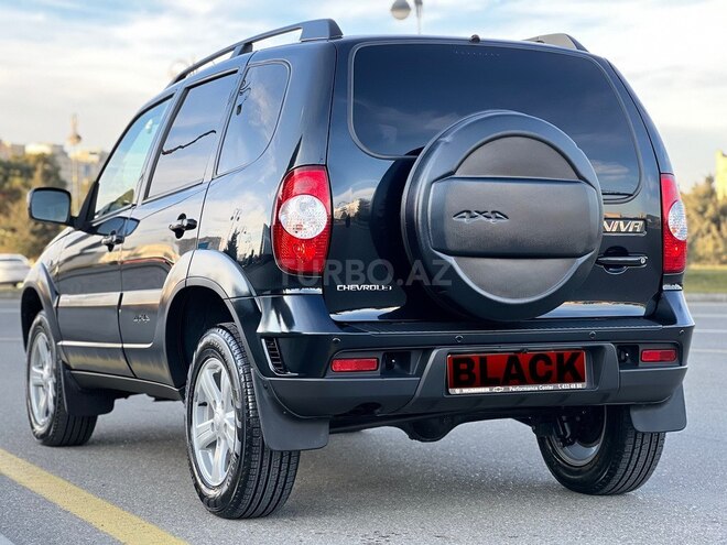 Chevrolet Niva 2018, 9,900 km - 1.7 л - Bakı