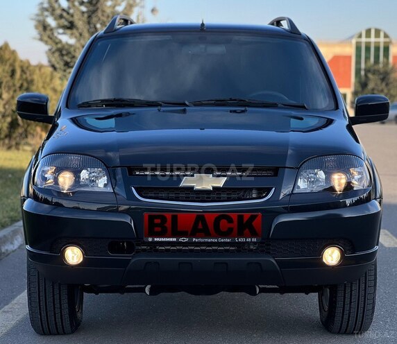 Chevrolet Niva 2018, 9,900 km - 1.7 л - Bakı