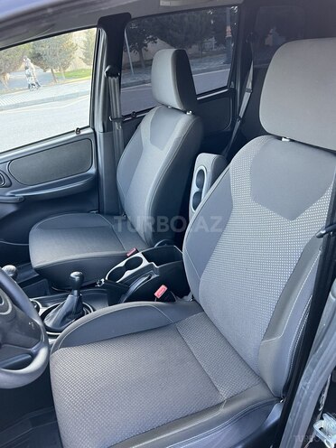 Chevrolet Niva 2018, 9,900 km - 1.7 л - Bakı