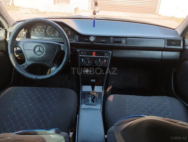 Mercedes E 200 1994, 250,000 km - 2.0 l - Bakı