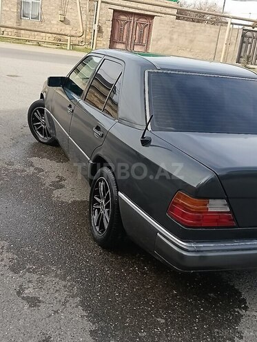 Mercedes E 200 1994, 250,000 km - 2.0 l - Bakı