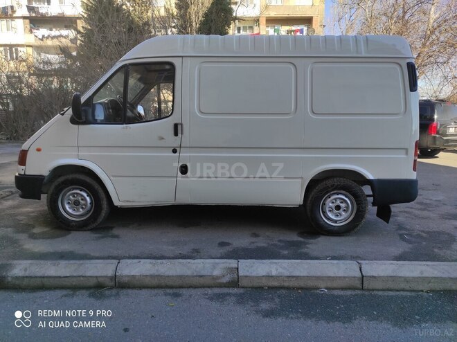 Ford Transit 1999, 300,000 km - 2.5 l - Bakı
