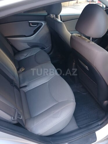 Hyundai Elantra 2015, 135,000 km - 2.0 l - Bakı