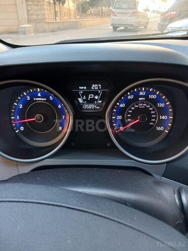 Hyundai Elantra 2015, 135,000 km - 2.0 l - Bakı