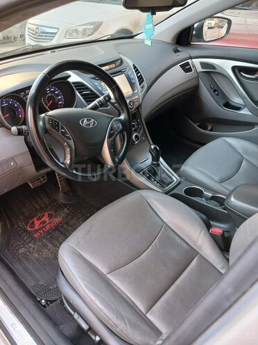 Hyundai Elantra 2015, 135,000 km - 2.0 l - Bakı