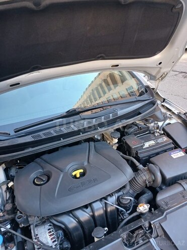Hyundai Elantra 2015, 135,000 km - 2.0 l - Bakı