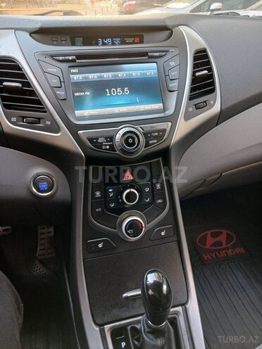 Hyundai Elantra 2015, 135,000 km - 2.0 l - Bakı