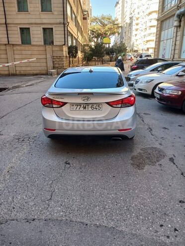 Hyundai Elantra 2015, 135,000 km - 2.0 l - Bakı