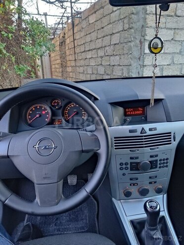 Opel Astra 2009, 214,000 km - 1.4 l - Bakı