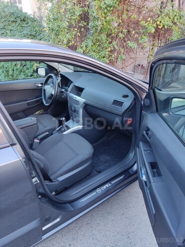 Opel Astra 2009, 214,000 km - 1.4 l - Bakı