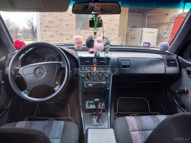 Mercedes C 180 1993, 390,000 km - 1.8 l - Astara