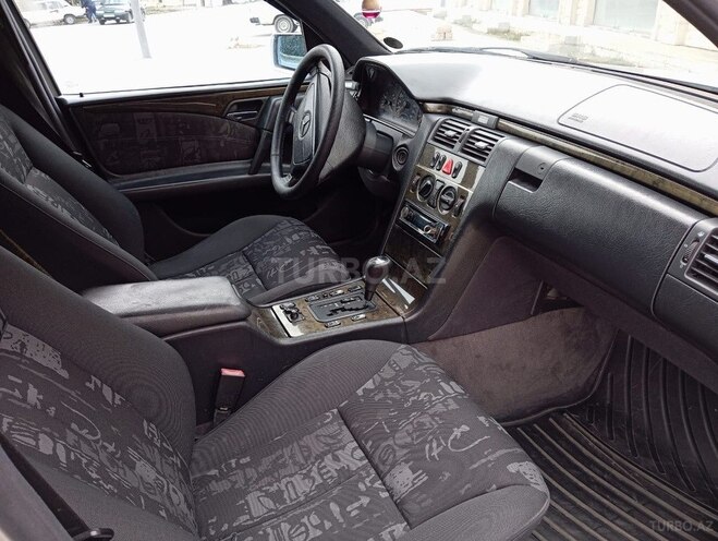 Mercedes E 230 1997, 255,345 km - 2.3 l - Göyçay