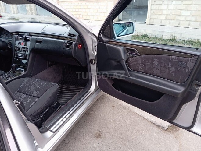 Mercedes E 230 1997, 255,345 km - 2.3 l - Göyçay