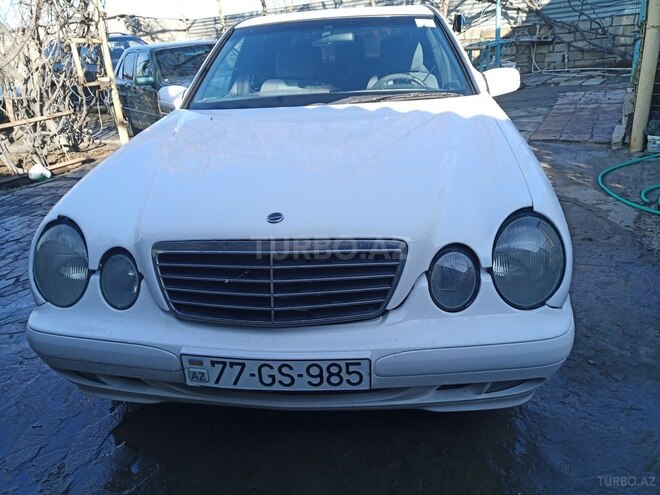 Mercedes E 220 2001, 123,456 km - 2.2 л - Bakı