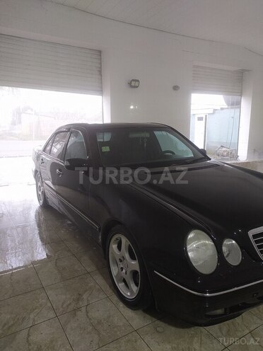Mercedes E 270 2000, 370,000 km - 2.7 l - Göyçay