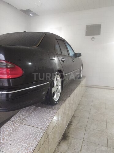 Mercedes E 270 2000, 370,000 km - 2.7 l - Göyçay