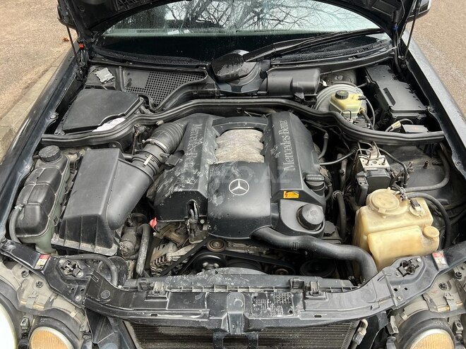 Mercedes E 240 2000, 157,000 km - 2.4 l - Şəmkir