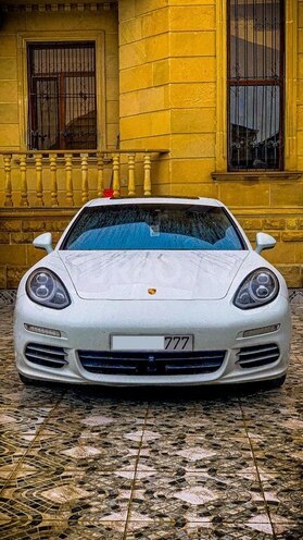 Porsche Panamera 4S Executive