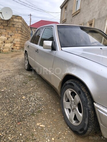 Mercedes E 200 1991, 481,400 km - 2.0 l - Bakı