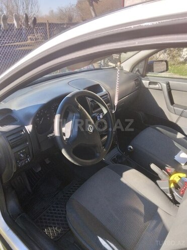 Opel Astra 2005, 193,000 km - 1.4 л - Qax