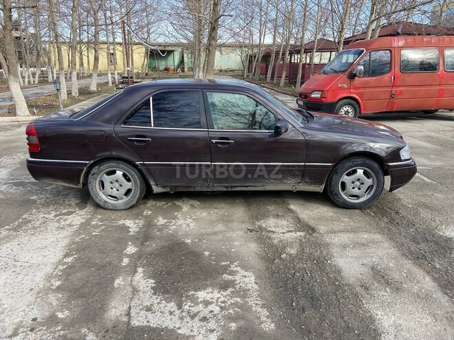 Mercedes C 200 1995, 400,000 km - 2.0 л - Sumqayıt