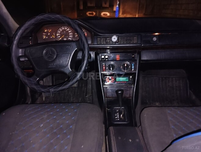 Mercedes E 200 1994, 250,000 km - 2.0 l - Bakı