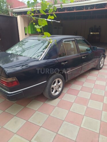 Mercedes E 200 1990, 386,000 km - 2.0 l - Xaçmaz