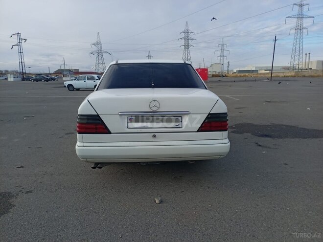 Mercedes E 280 1993, 22,222 km - 2.8 l - Sabirabad