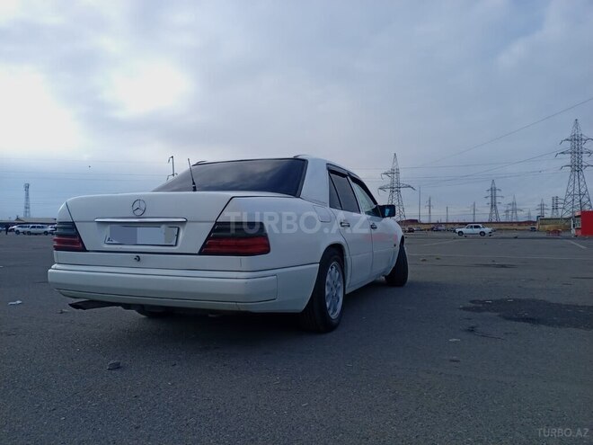 Mercedes E 280 1993, 22,222 km - 2.8 l - Sabirabad