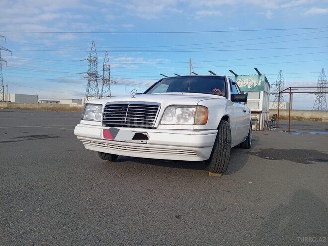 Mercedes E 280 1993, 22,222 km - 2.8 l - Sabirabad