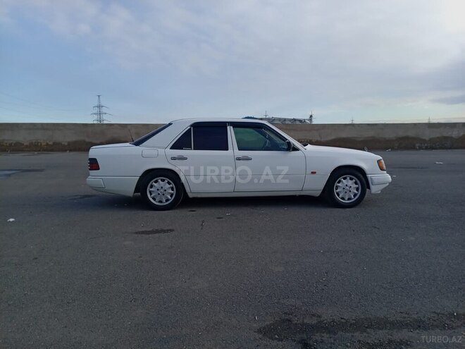 Mercedes E 280 1993, 22,222 km - 2.8 l - Sabirabad