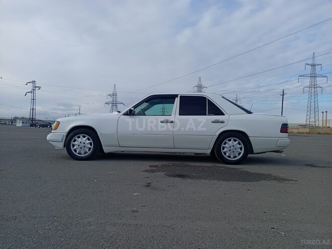 Mercedes E 280 1993, 22,222 km - 2.8 l - Sabirabad