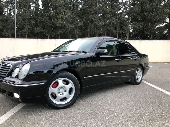 Mercedes E 320 2001, 260,000 km - 3.2 l - Sumqayıt