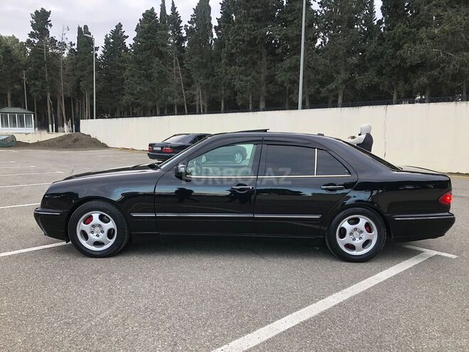 Mercedes E 320 2001, 260,000 km - 3.2 l - Sumqayıt