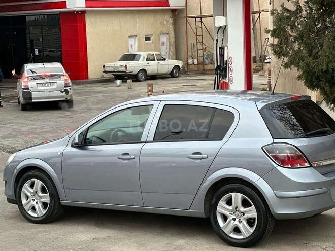 Opel Astra 2010, 170,000 km - 1.4 l - Bakı